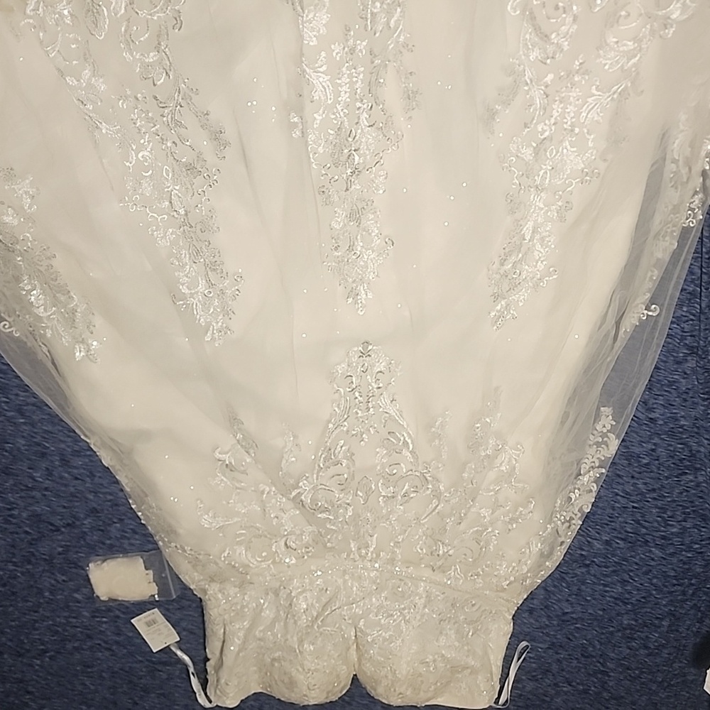 David's Bridal Ivory Wedding Dress